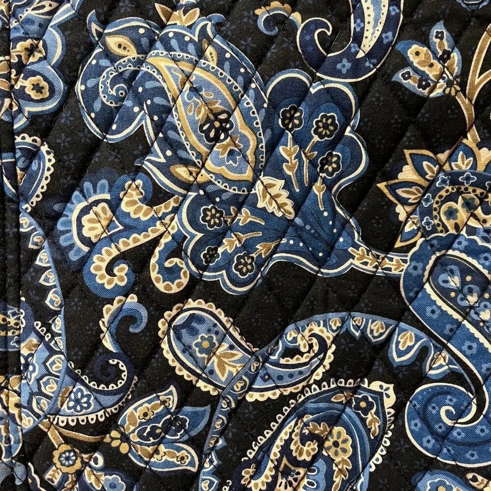 Curvy Tote in Windsor Navy by Vera Bradley - Picture 3 of 12